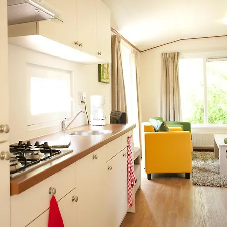 Chalet Well-kept Near The Maasduinen